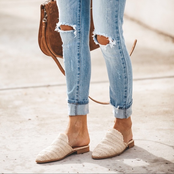 ONE LEFT - Ally Handwoven Artisan Slides Vici - Picture 6 of 8